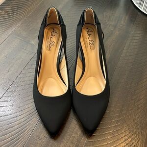 Abela Sealy Lycra Pumps